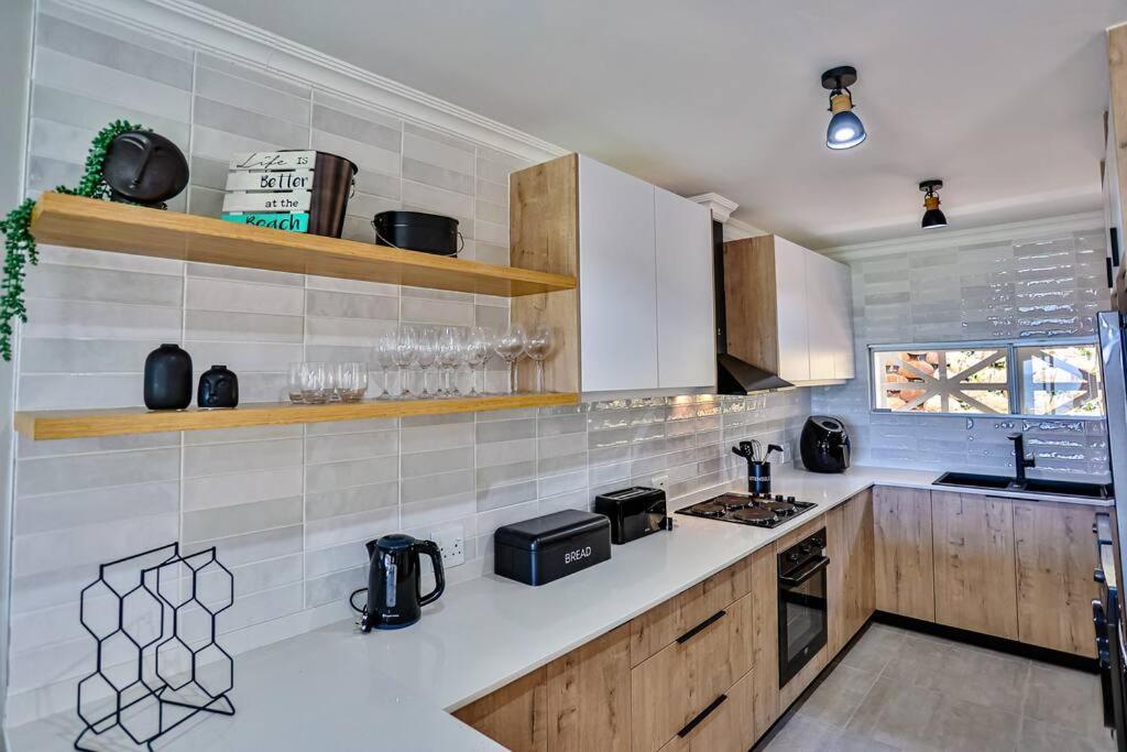 Apartamento Large Sea View, Walk To Eateries, Loadshed Free Ballito Exterior foto