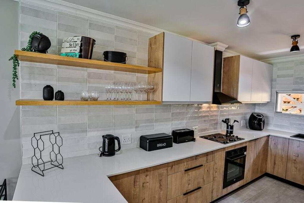 Apartamento Large Sea View, Walk To Eateries, Loadshed Free Ballito Exterior foto